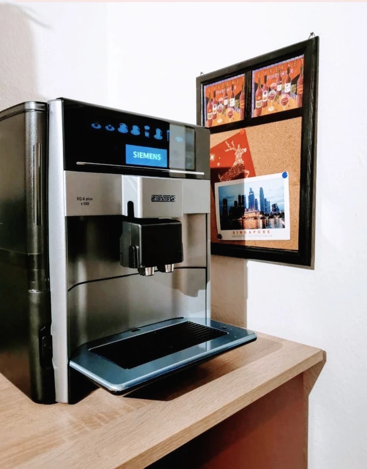 ANGEBOT!!! Siemens EQ6 Plus s100 Kaffeevollautomat (Schwarz/Titanium metallic) - Bild 2 von 4