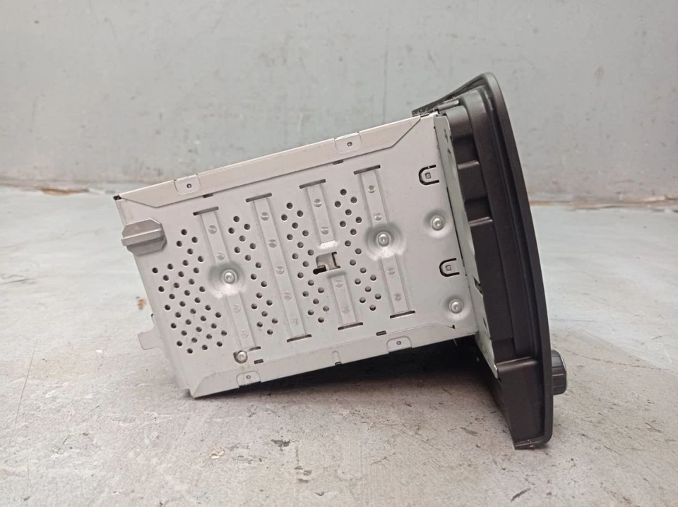 CD-Radio Autoradio für SKODA SUPERB II KOMBI (3T5) 2.0 TDI 3T0035156C - Bild 4 von 4