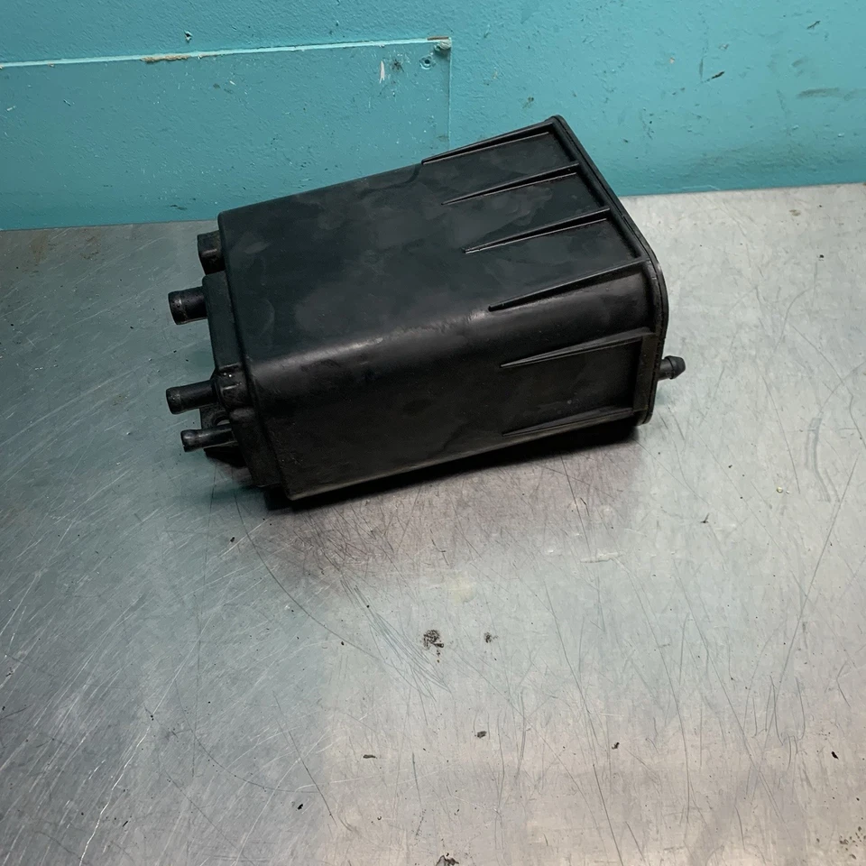 Bote de vapor de combustible bote de carbón para Dodge Durango 2001 Foto 4 de 4