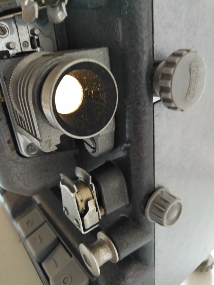 ANCIEN PROJECTEUR CINEMA NORIS 8 SUPER 100 COLLECTIONNEUR - Photo 4/4