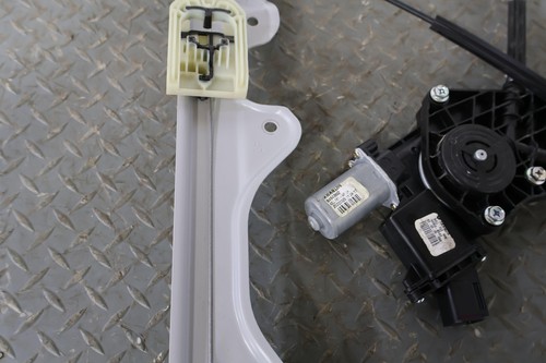 20-23 Cadillac CT5 Front Left LH Door Window Regulator W/ Motor (Tested) - Picture 16 of 23