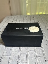 Chanel Blk Medium Empty Magnetic Gift Box 10  x 6 1/2  x 4 1/4  Flower Authentic