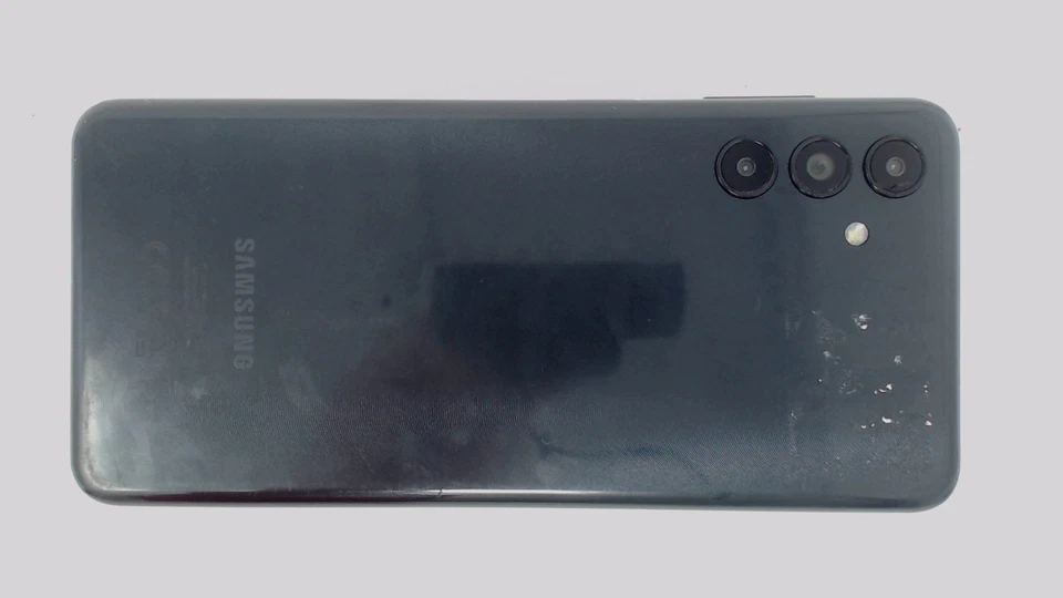 Samsung Galaxy A04s SM-A047F/DSN (Negro 32GB 3GB) Operador Desconocido CÁMARA AGRIETADA Foto 2 de 2