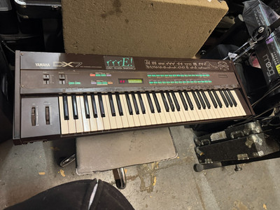 Original Yamaha  DX7 Synthesizer 61 key keyboard  DX7  w/E! Vintage   ARMENS 