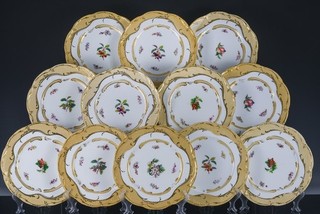 BEAUTIFUL SET 12 GEORGIAN VICTORIAN HAND PAINTED FLORAL FRUIT PORCELAIN PLATES