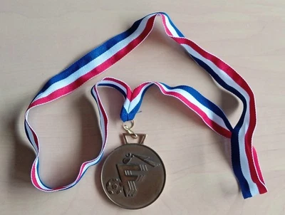 MEDAILLE COUPE GAMBARDELLA 1997-1998 - PSG - FINALISTE - 02 MAI 1998 - Photo 1/3