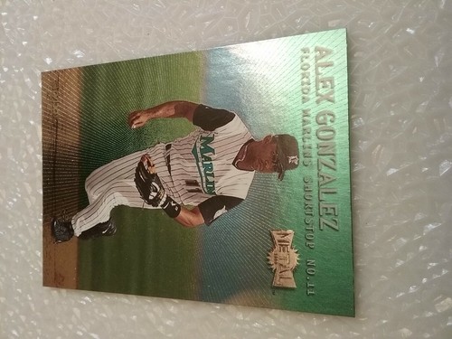 Alex Gonzalez Marlins 2000 Skybox Metal Emerald #22 - Imagen 2 de 4