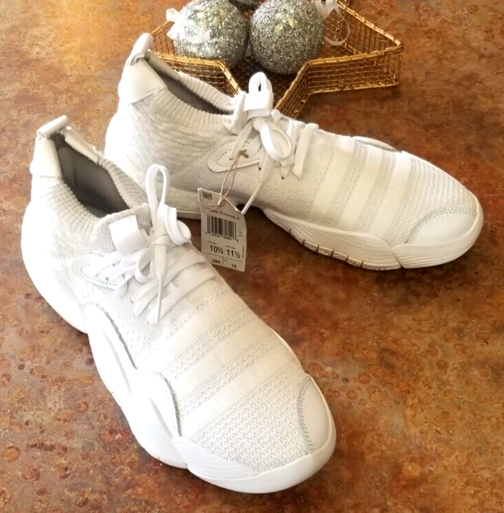 trae young shoes all white