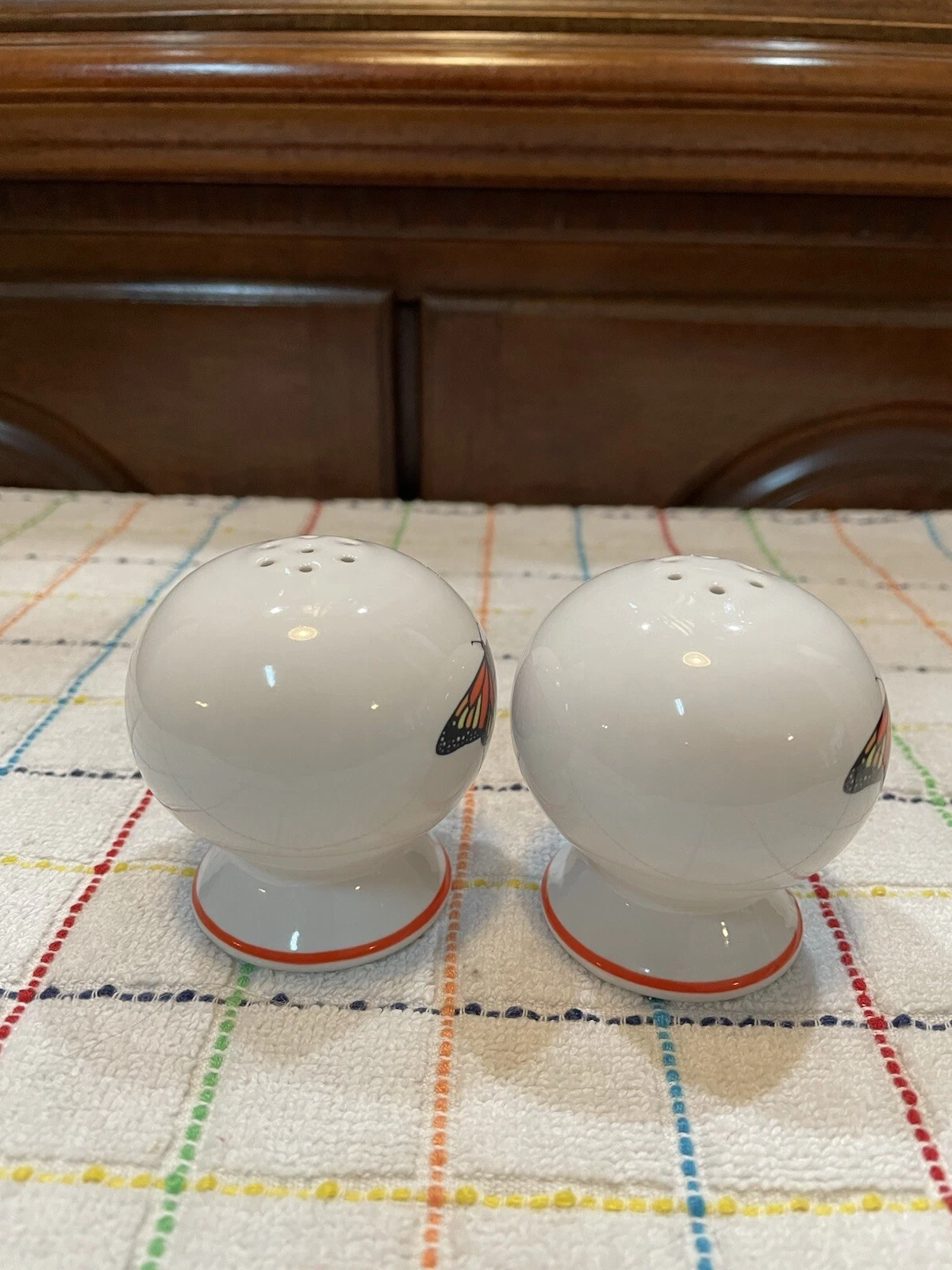 Fiesta Salt and Pepper Shakers - Thumbnail 2