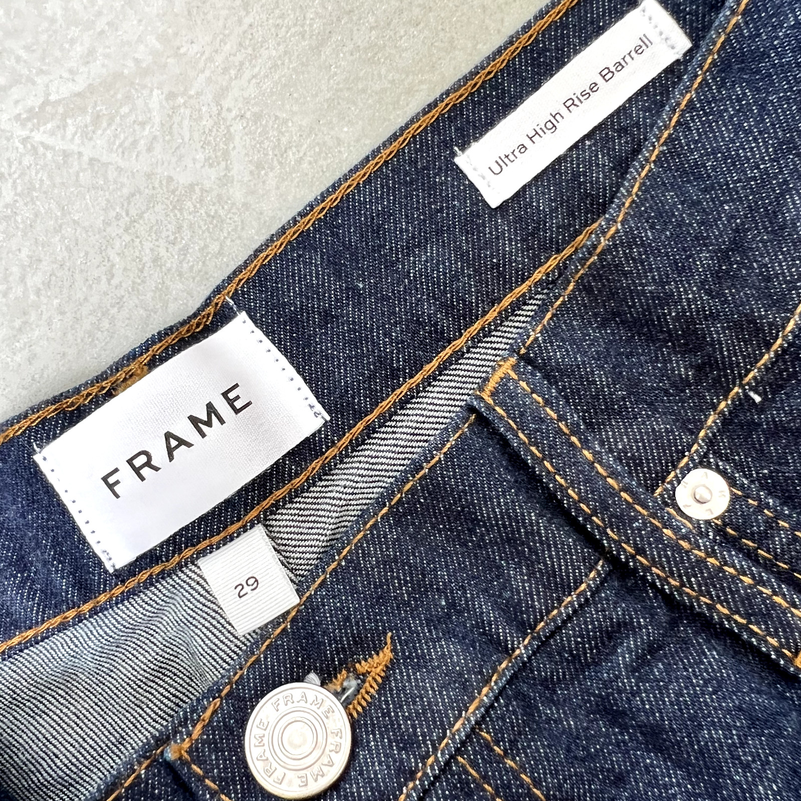 Free People FRAME Ultra High-Rise Barrel Jeans. Indigo Blue. W29. RRP £270 image 3