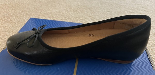 FRANKIE 4 Women Elizabeth BLACK Leather Ballet Flats ONE RIGHT-SHOE ONLY SZ 7.5