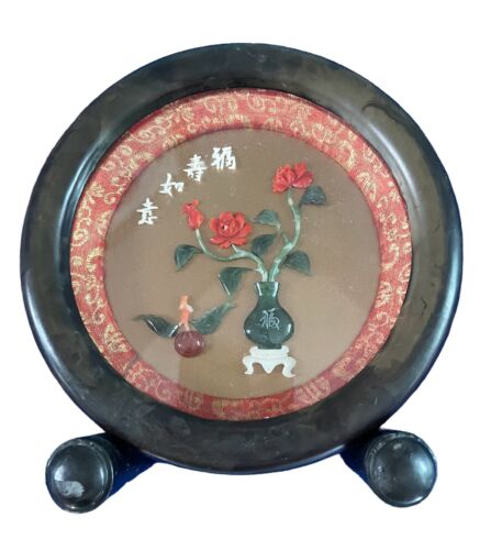 Caja de sombra floral de jade/coral tallada china de colección en soporte tal como está - Imagen 1 de 2