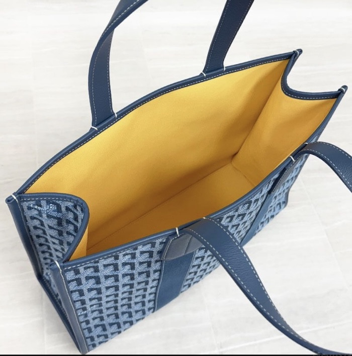 Ulab Edu Armani Exchange Red T Shirt Goyard Villette Jacquard Tote