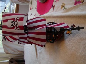 Lego 6243 Pirates II Brickbeard's Bounty Complete SHIP shark monkey cannons