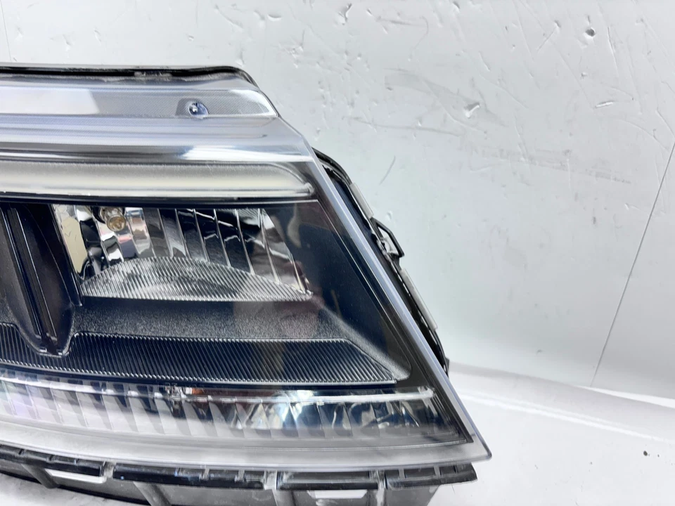 FARO LED LADO DEL PASAJERO DERECHO FORD EXPLORER SPORT 2016-2019 OEM JB5313005HB Foto 4 de 4