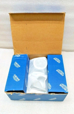 GROHE 40367000 ESSENTIAL TOILET PAPER HOLDER WITH COVER 