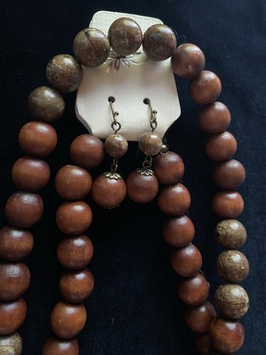 NOS Set Collana e Orecchini Lunghi Marrone Legno e Pietra Naturale Perline 38 Pollici Boho - Foto 1 di 8