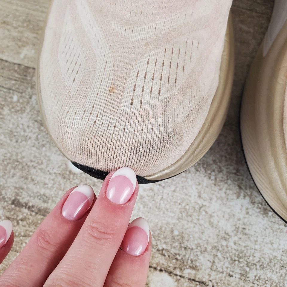 New Balance Fresh Foam X More V6 Women Shoe Sz 8.5 B Beige Lace Up Sneaker - Image 3 of 4