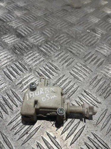 VW TOURAN 1T1, 1T2 Motor für Tankdeckelverriegelung 1T0818773 2.00 20211606