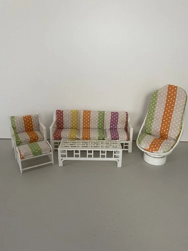 Vintage Barbie 5 Piece Patio Set. Manufactured By The Multi-Toy Corp 1985
