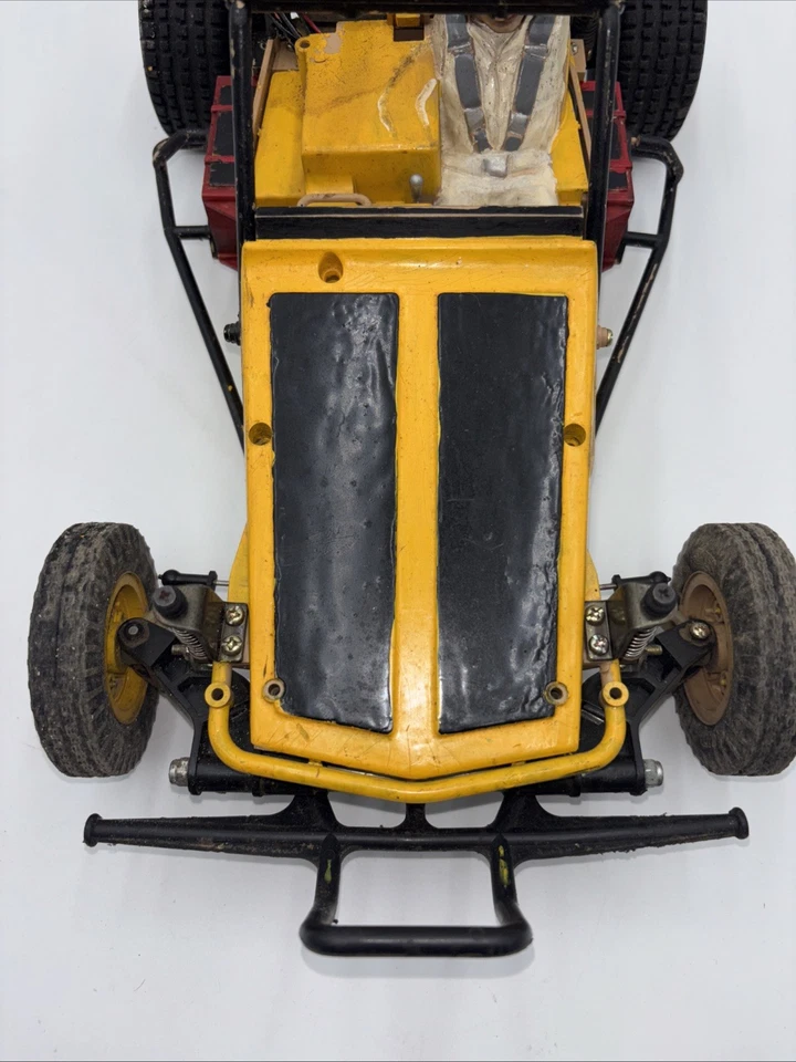 Vintage 1984 Tamiya Fast Attack Vehicle (FAV) 1/10th Scale R/C Buggy - No Remote - Image 3 of 4