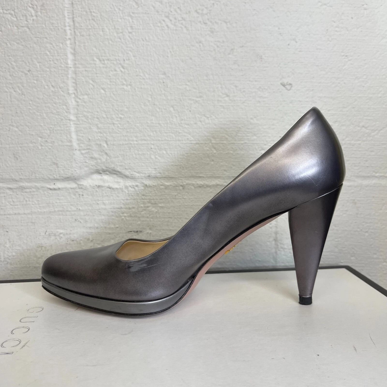 Prada Milano Semi Pointed Toe Pumps Sandals Silver Leather Slip On Women's 37 EU thumbnail 4