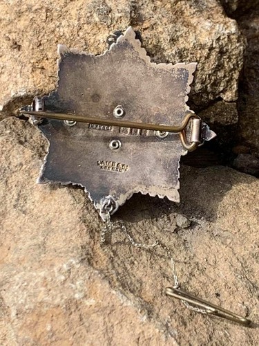 Sterling RMIG 1927 Royal Masonic Badge - Picture 9 of 9