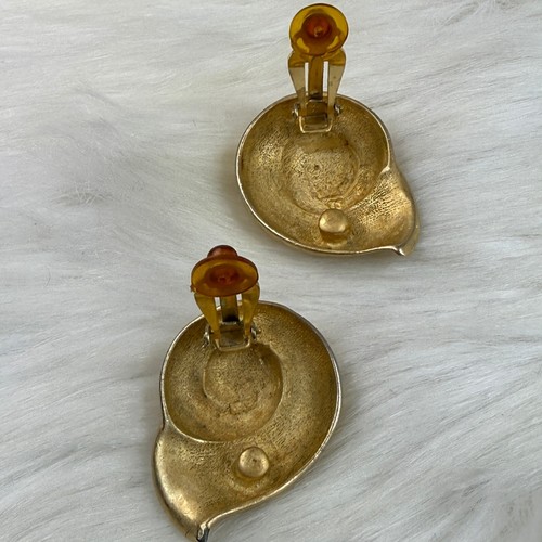 Vintage Matte Gold Conch Shell Clip-on Earrings Marked FO - Picture 7 of 7