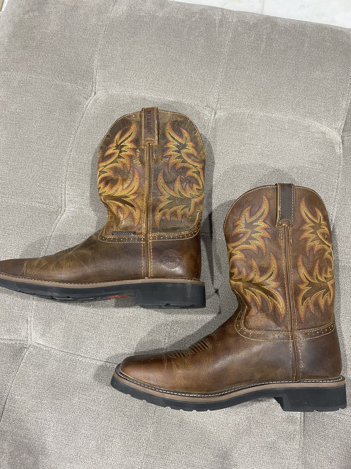 Justin Men's Rugged Western Pull-On Work Boot Brown Size 11EE