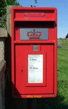 Photo 6x4 Close up, Elizabethan postbox on Broadhaven Road Wick Postbox N c2016