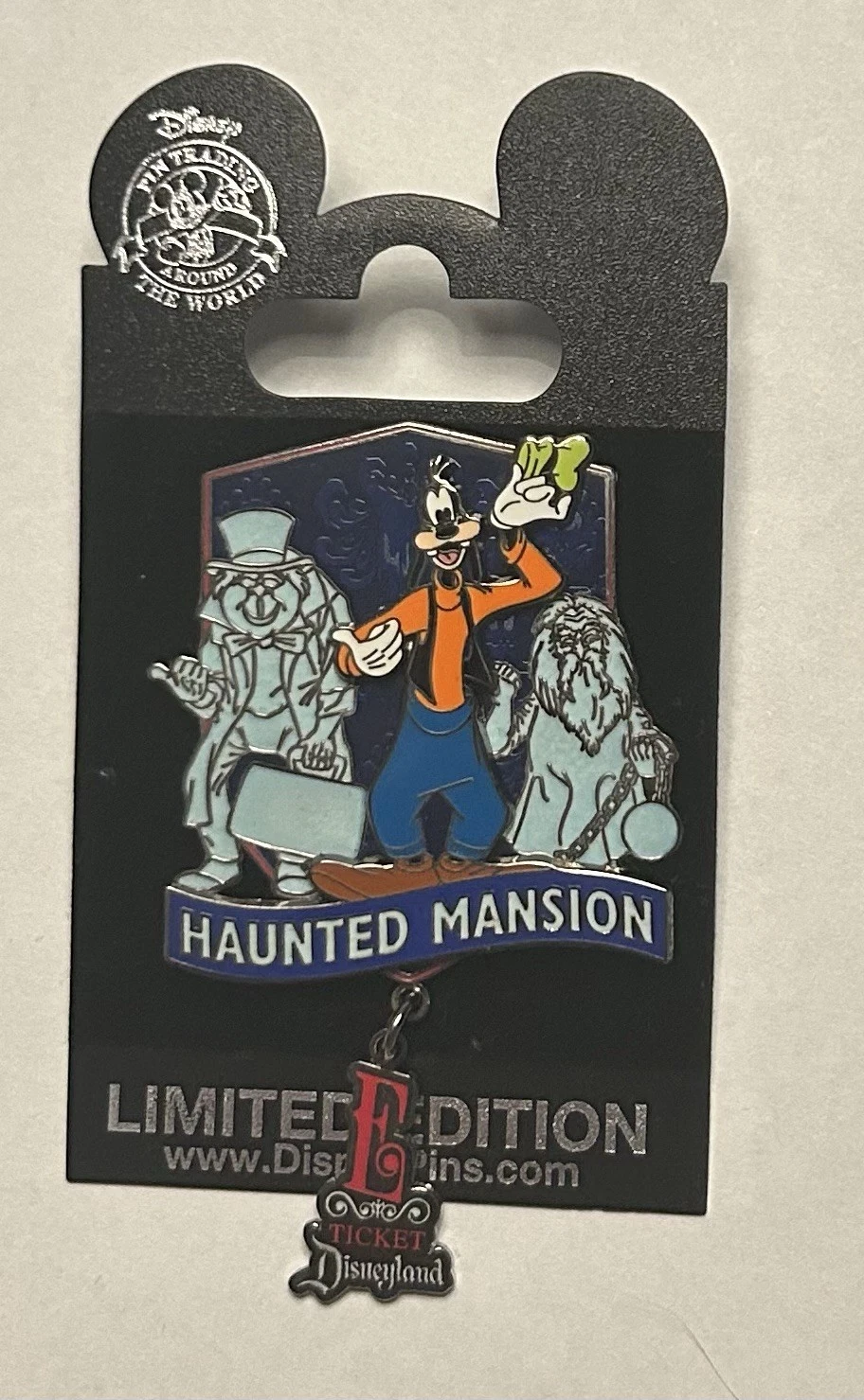 Disneyland - E-Ticket LE1500 Pin - Haunted Mansion Goofy Hitchhiking Ghosts