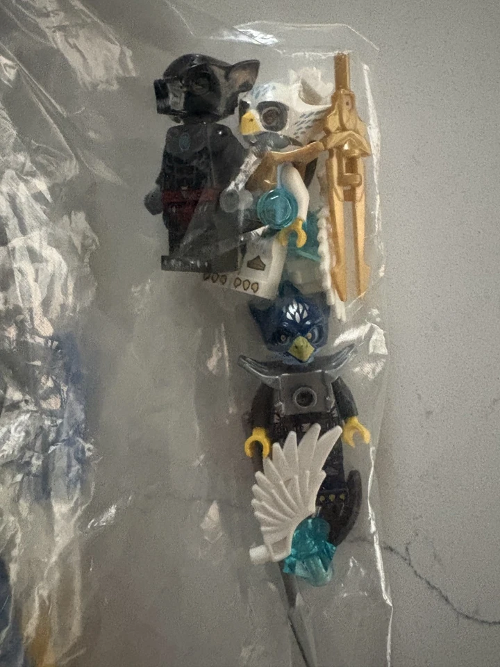 LEGO 70013 Legends of CHIMA: Equila's Ultra Striker Complete With Manuals - Image 3 of 3