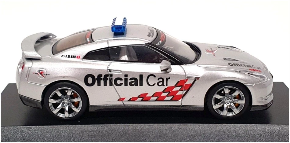 Corgi escala 1/43 03741PF - Nissan GT-R (R35) coche oficial Fuji Speedway - plateado Foto 3 de 4