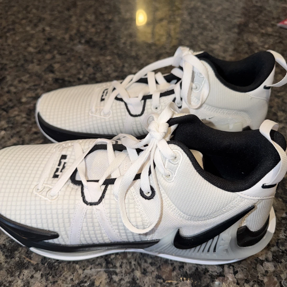 Nike White Black Lebron Witness VII Basketball Sneakers DZ3299-100 Men’s Size 9 Nike LeBron Witness 7 White Black | eBay main image 3