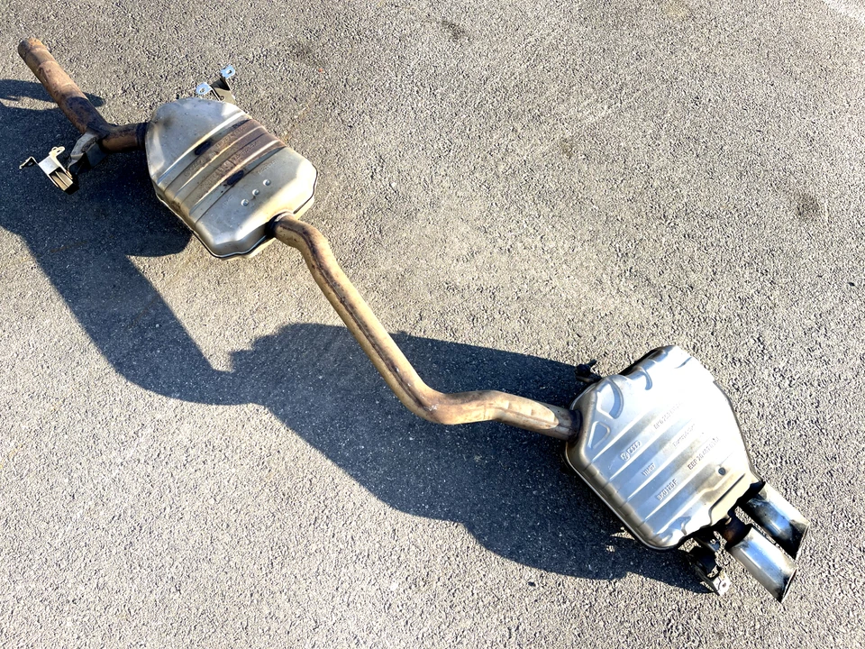 SILENCIADOR SILENCIADOR ESCAPE TRASERO IZQUIERDO AUDI A5 B8 2010-2012 2,0 L OEM 8K0253611AG Foto 3 de 4