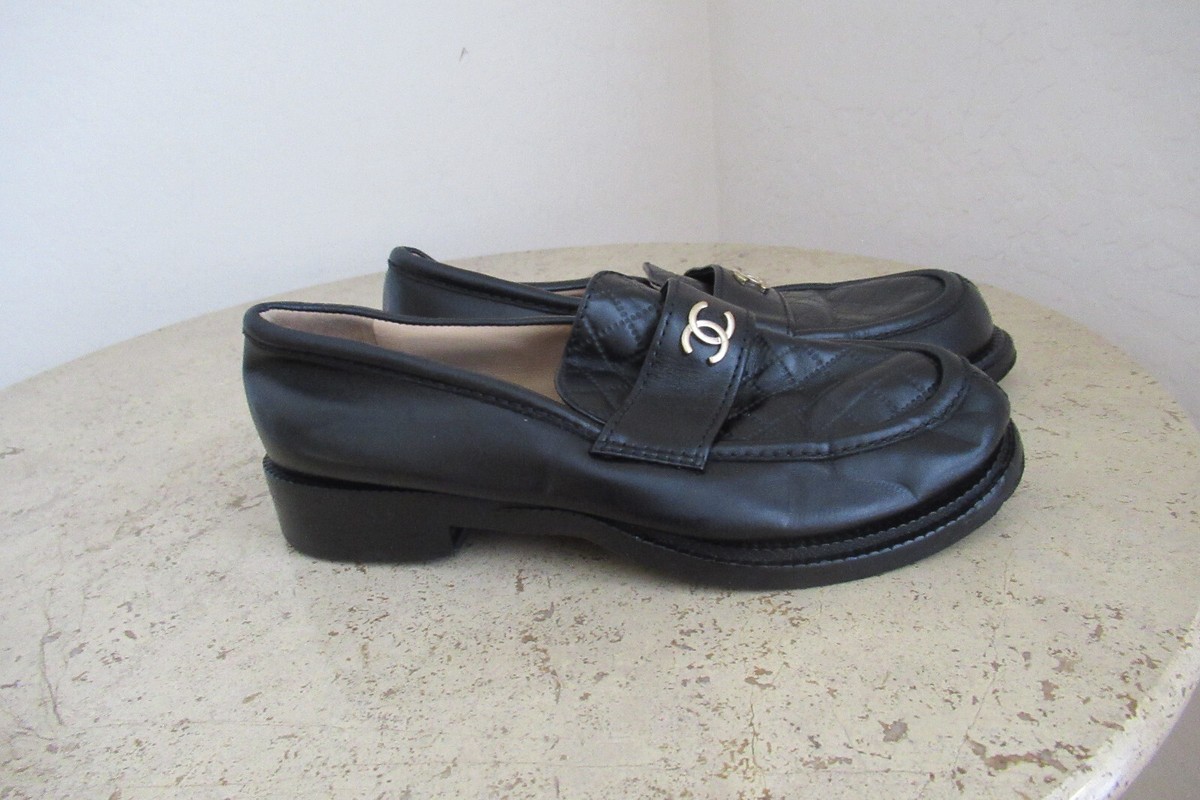 AUTH CHANEL VINTAGE QUILTED LOAFERS SZ SHOES BLK LEATH SZ AUTH CHANEL VINTAGE QUILTED LOAFERS SZ SHOES BLK LEATH SZ