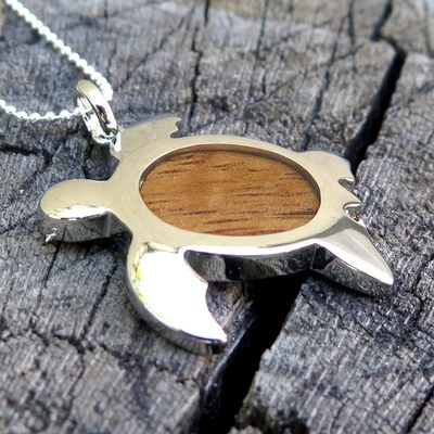 Sterling Silver Hawaiian Koa Wood Engraved Honu In Circle Pendant - Hilo Hattie - Foto 11
