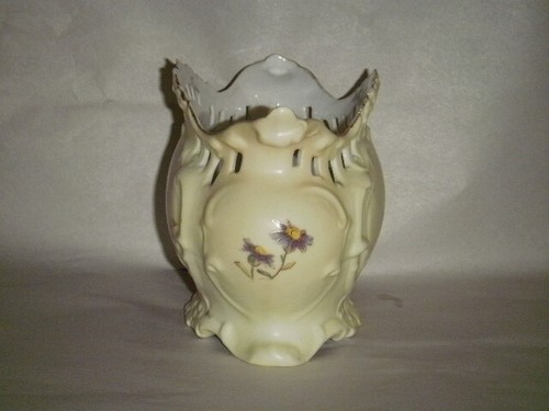ANTIQUE PORCELAIN DISH BASKET VASE OVAL 5" HAND PAINTED GERMANY RW RUDOLSTADT - Picture 2 of 12