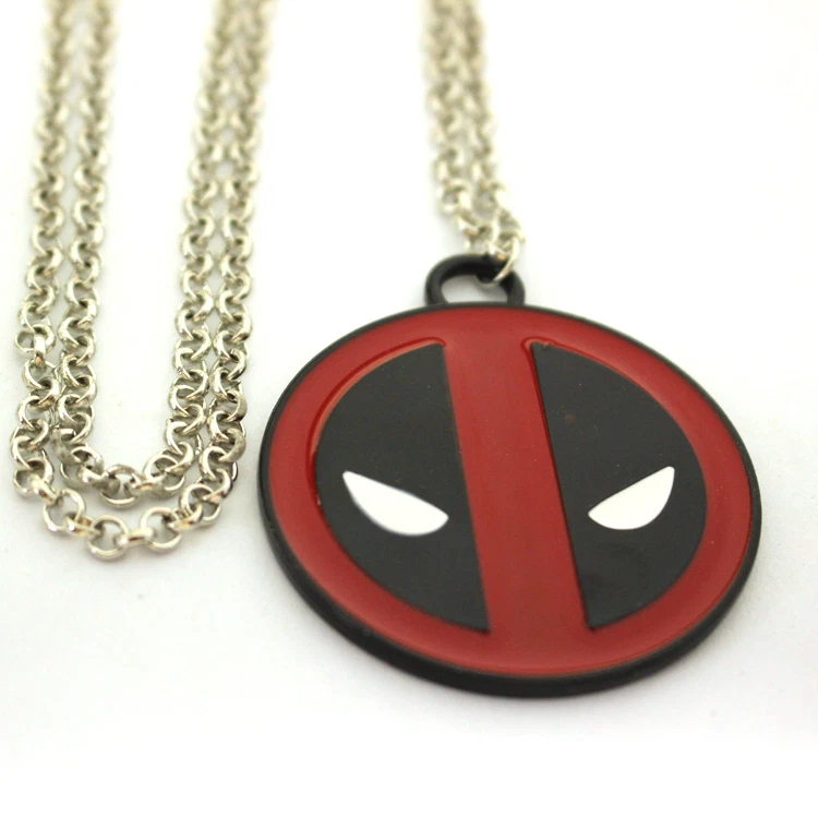 Colgante Deadpool con cadena Full Metal HQ NUEVO cosplay o simplemente usar :) Vendedor de EE. UU. Foto 3 de 4
