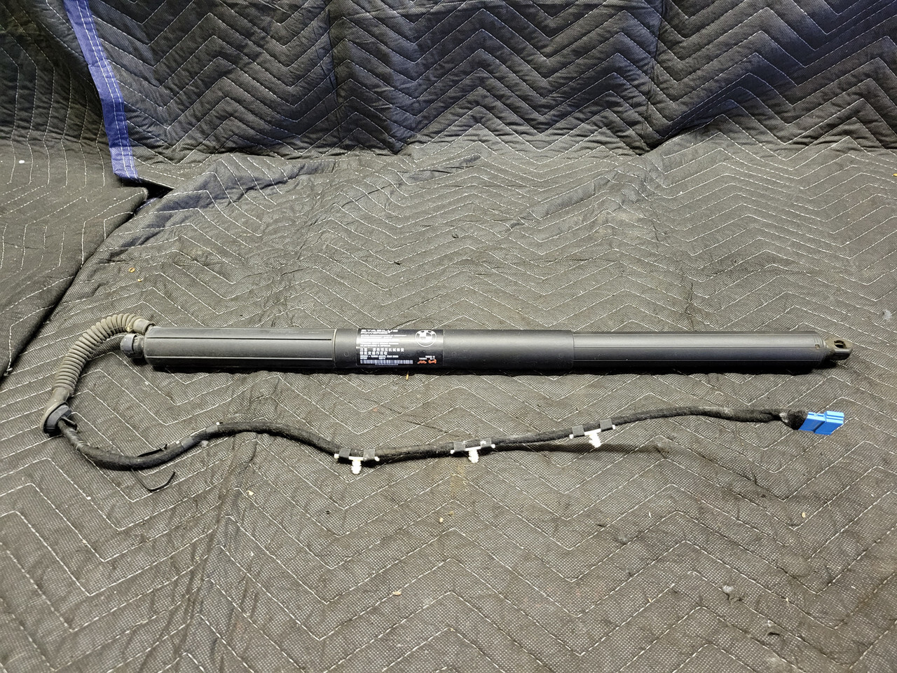Picture 1 of 5