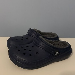 navy fuzzy crocs