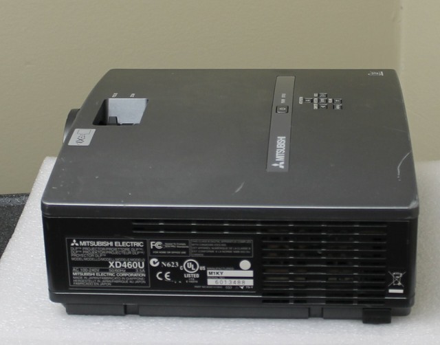 Проектор mitsubishi xd460u Проектор mitsubishi xd460u