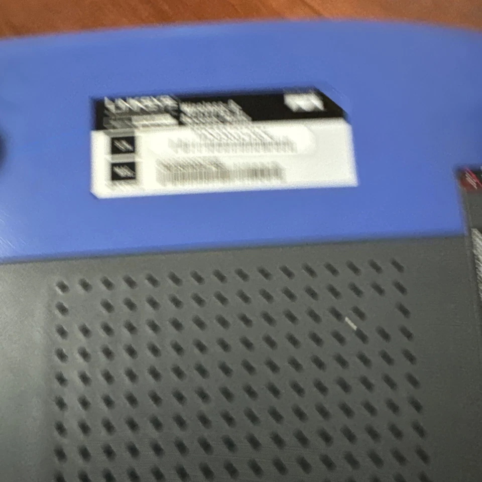 Linksys WAP54G Wireless-G Access Point Router - Image 4 of 4
