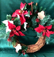18" HANDCRAFTED CHRISTMAS WREATH - CINNAMON STICKS AND GINGERBREAD COOKIES
