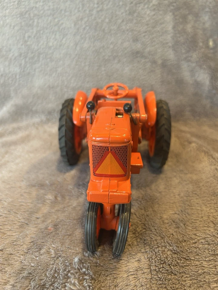 Ertl Allis Chalmers WD45 w/ Custom Rear Loader 1/16 Diecast Farm Tractor Replica - Image 3 of 4
