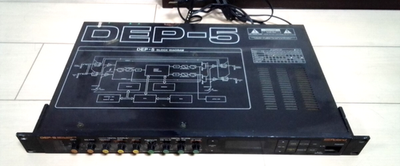 Roland DEP-5 Digital Effects Processor Rack Reverb Delay Chorus