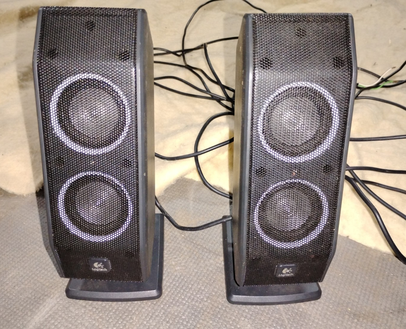Speakers, ~14 Ft Cord. With Video