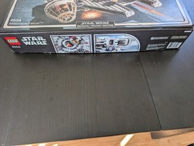 LEGO Set 4504 -Star Wars Millennium Falcon - 100% Complete w/Box & Instructions