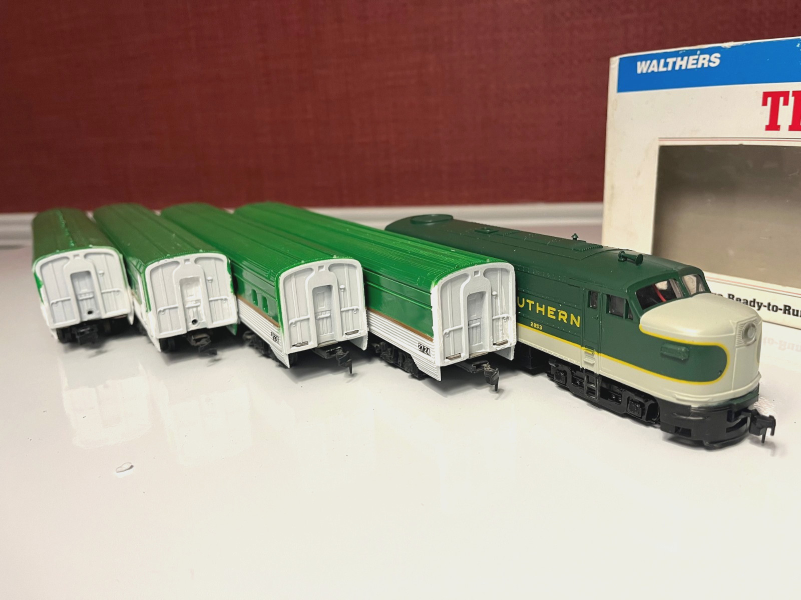 HO Waltherns Southern Alco FA1 locomotive and Tyco custom passenger cars