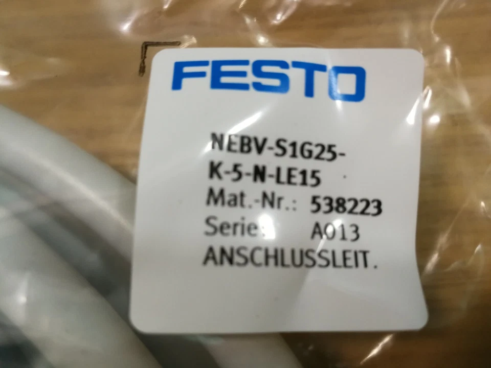 Festo Connecting Cable & 25 Pin Plug for Sub D Valve NEVB-S1G25-K-5-N-LE15 * - Image 2 of 3